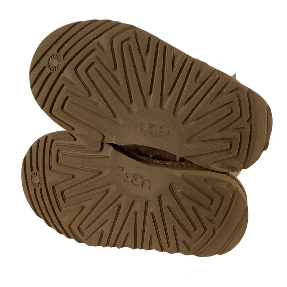 UGG Toddler Bailey Button II Chestnut Suede‎ Boots Size 8T 1017400T